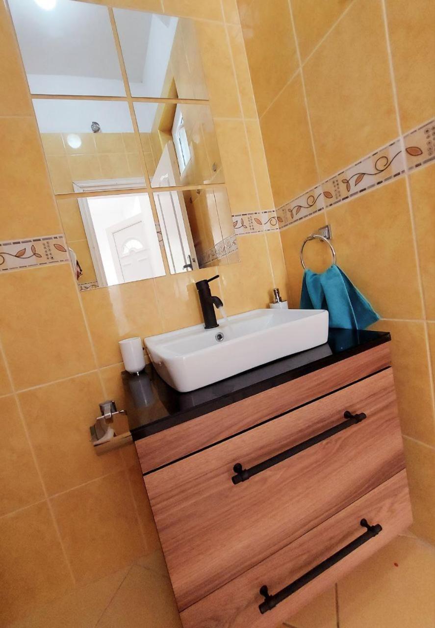 Apartmani Radovic Bijela Phòng bức ảnh