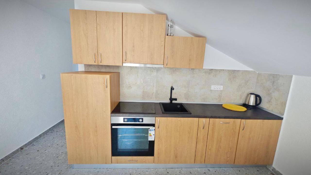 Apartmani Radovic Bijela Ngoại thất bức ảnh