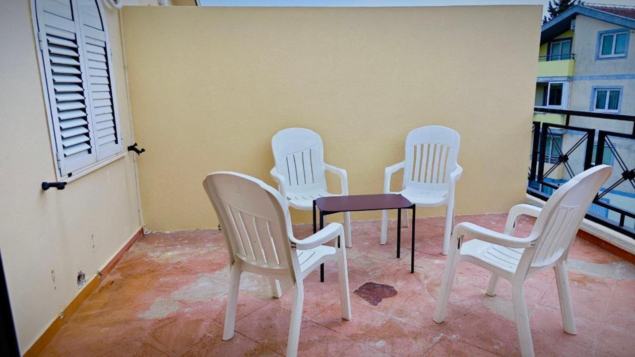 Apartmani Radovic Bijela Ngoại thất bức ảnh